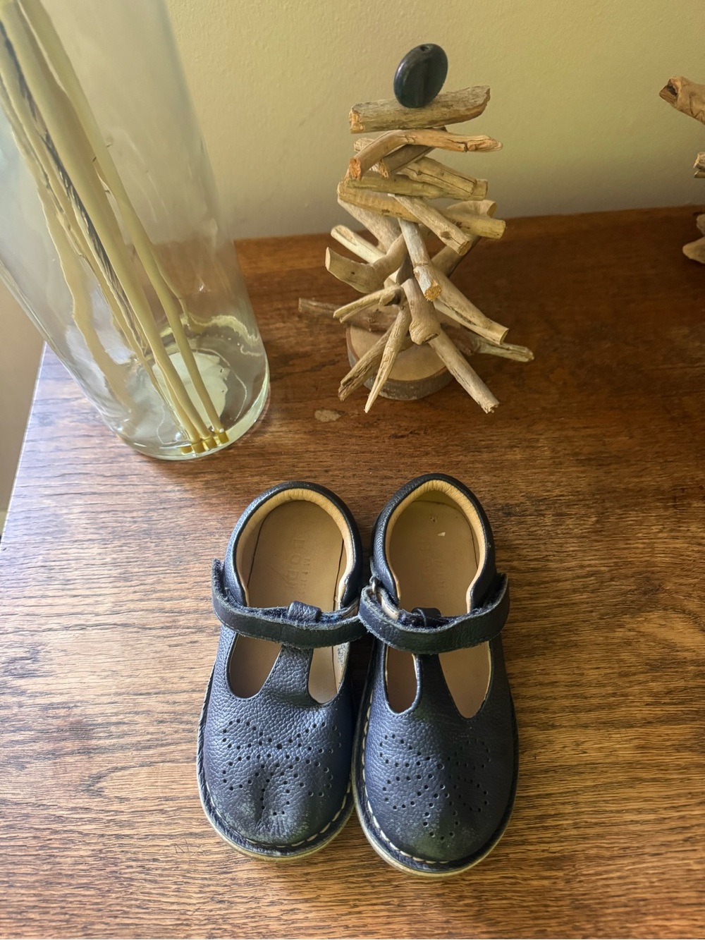 Mini Boden Leather T-bar Flats Mary Jane Shoes with Velcro size 8 toddler